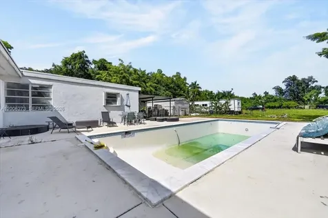 23825 SW 142nd Avenue Homestead FL 33032