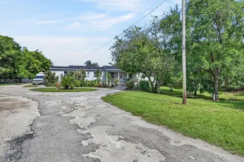 23825 SW 142nd Avenue Homestead FL 33032