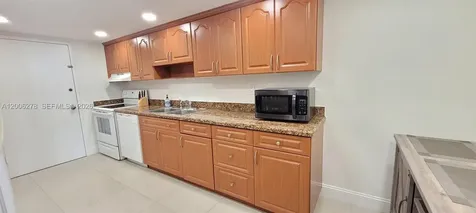 18011 Biscayne Boulevard Aventura FL 33160