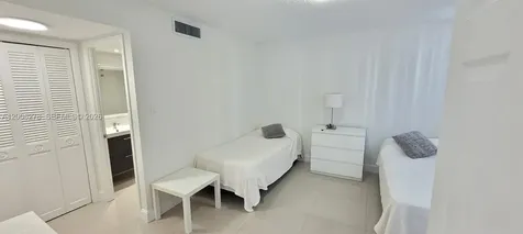 18011 Biscayne Boulevard Aventura FL 33160