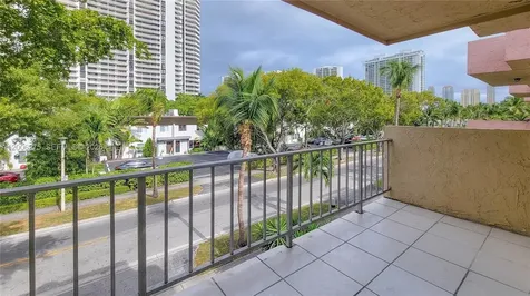 3522 NE 171st Street North Miami Beach FL 33160