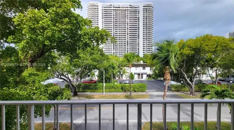 3522 NE 171st Street North Miami Beach FL 33160