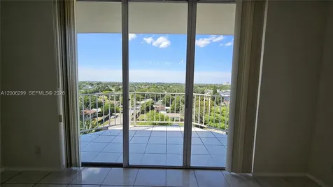 16740 NE 9th Avenue North Miami Beach FL 33162