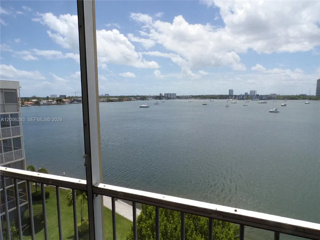 3000 Marcos Drive Aventura FL 33160