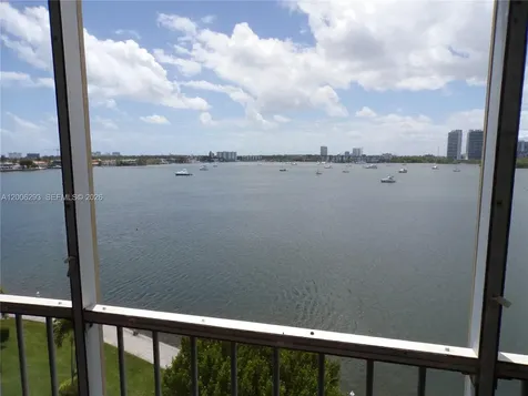 3000 Marcos Drive Aventura FL 33160
