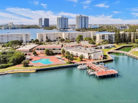 3000 Marcos Drive Aventura FL 33160