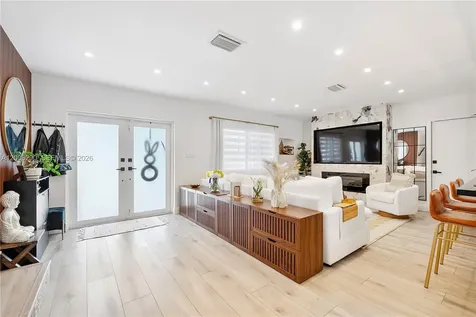 14830 N Spur Drive Miami FL 33161