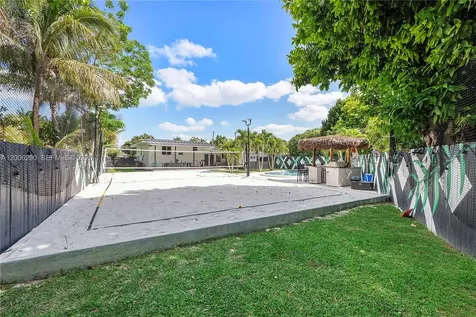 14830 N Spur Drive Miami FL 33161