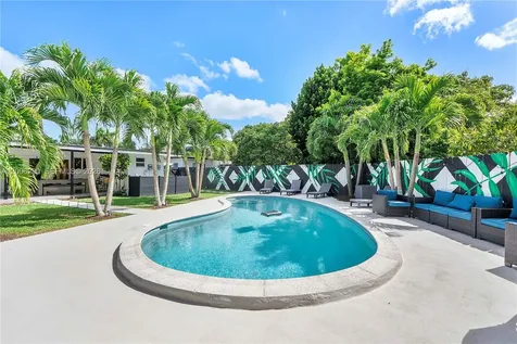 14830 N Spur Drive Miami FL 33161