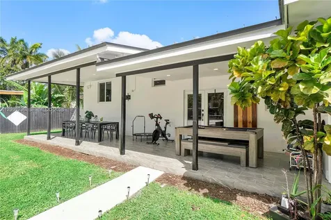 14830 N Spur Drive Miami FL 33161