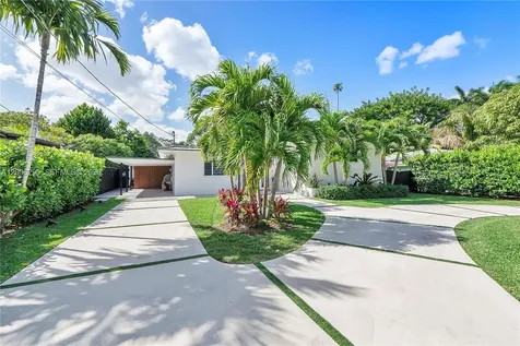 14830 N Spur Drive Miami FL 33161