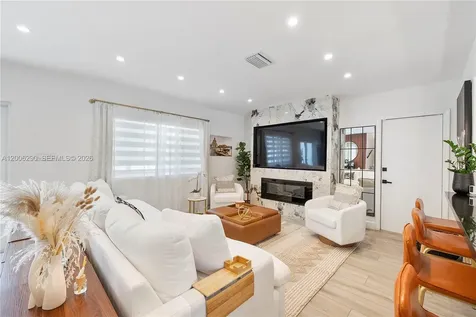 14830 N Spur Drive Miami FL 33161