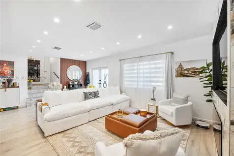 14830 N Spur Drive Miami FL 33161