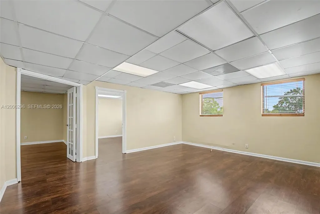 3735 SW 8th Street Coral Gables FL 33134