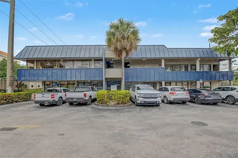 3735 SW 8th Street Coral Gables FL 33134