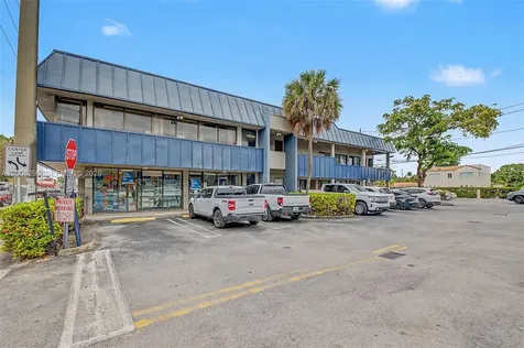 3735 SW 8th Street Coral Gables FL 33134