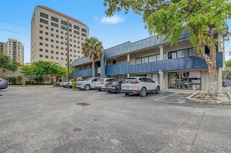 3735 SW 8th Street Coral Gables FL 33134
