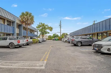 3735 SW 8th Street Coral Gables FL 33134