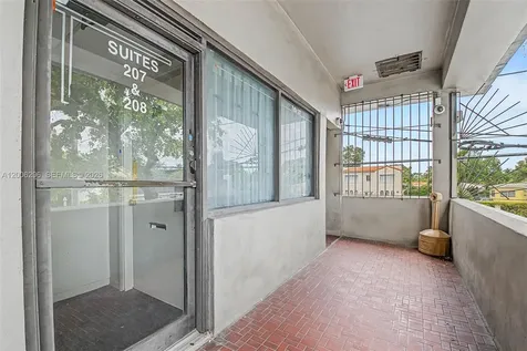 3735 SW 8th Street Coral Gables FL 33134