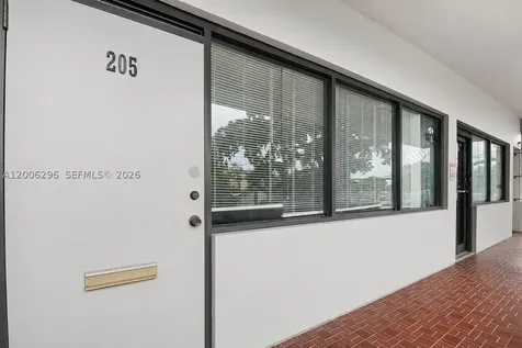 3735 SW 8th Street Coral Gables FL 33134