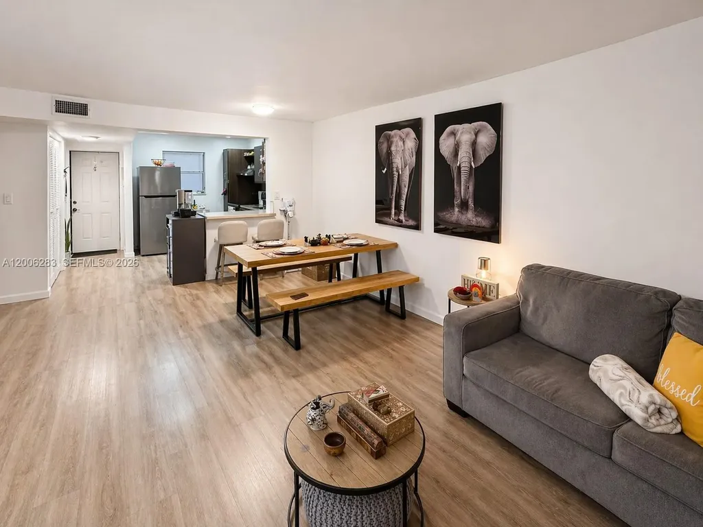 8421 Lagos De Campo Boulevard Tamarac FL 33321