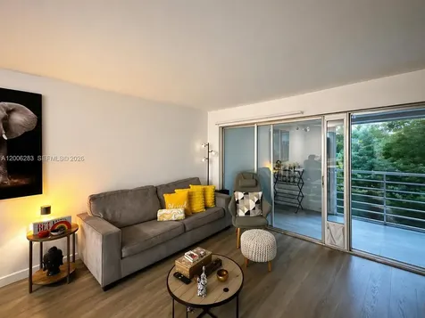 8421 Lagos De Campo Boulevard Tamarac FL 33321
