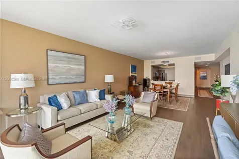 3330 NE 190th Street Aventura FL 33180