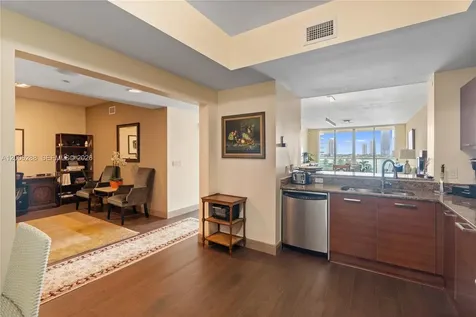 3330 NE 190th Street Aventura FL 33180