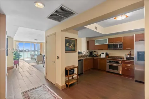 3330 NE 190th Street Aventura FL 33180