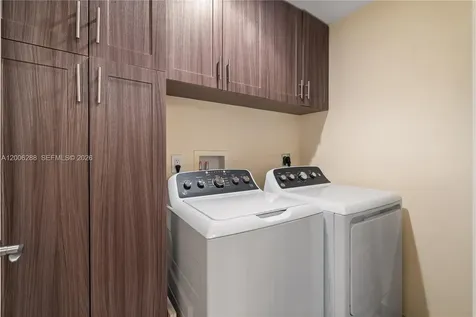 3330 NE 190th Street Aventura FL 33180