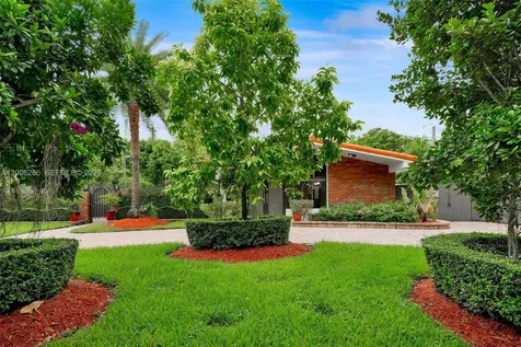 6820 SW 86th Avenue Miami FL 33143