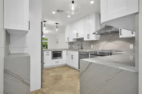 6820 SW 86th Avenue Miami FL 33143