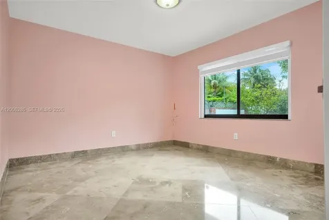 6820 SW 86th Avenue Miami FL 33143
