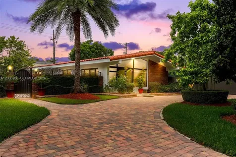 6820 SW 86th Avenue Miami FL 33143