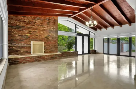6820 SW 86th Avenue Miami FL 33143