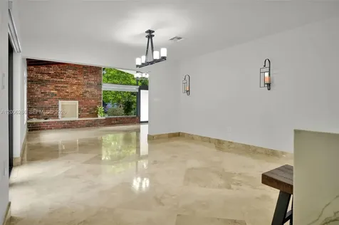 6820 SW 86th Avenue Miami FL 33143