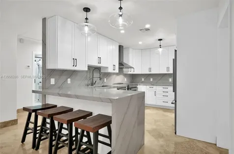 6820 SW 86th Avenue Miami FL 33143