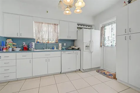 307 Sarto Avenue Coral Gables FL 33134