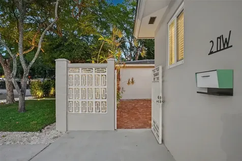 2 NW 89th Street El Portal FL 33150