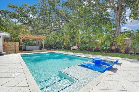 2 NW 89th Street El Portal FL 33150