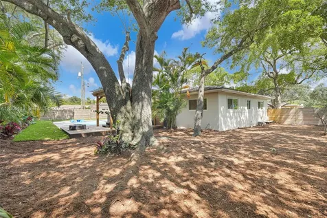 2 NW 89th Street El Portal FL 33150