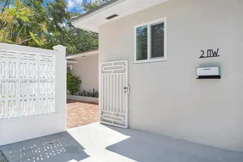 2 NW 89th Street El Portal FL 33150