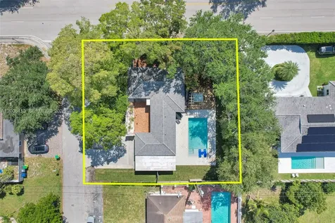 2 NW 89th Street El Portal FL 33150