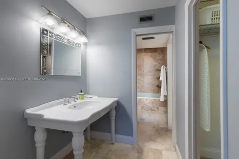 5 Island Avenue Miami Beach FL 33139