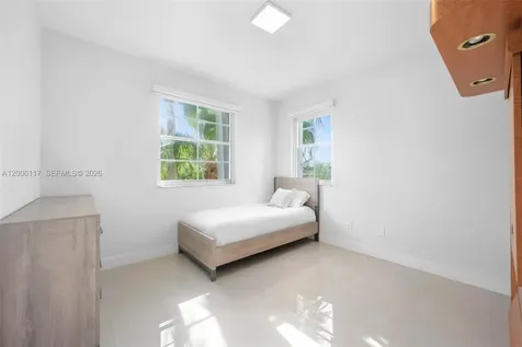 3255 NE 184th Street Aventura FL 33160