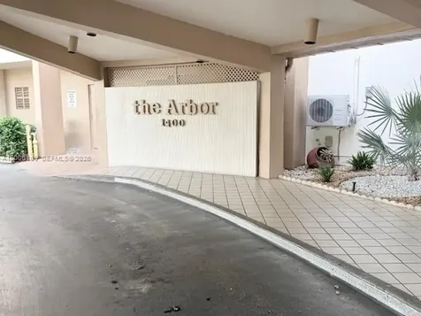 1400 Saint Charles Place Pembroke Pines FL 33026