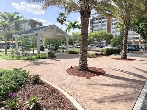 1400 Saint Charles Place Pembroke Pines FL 33026