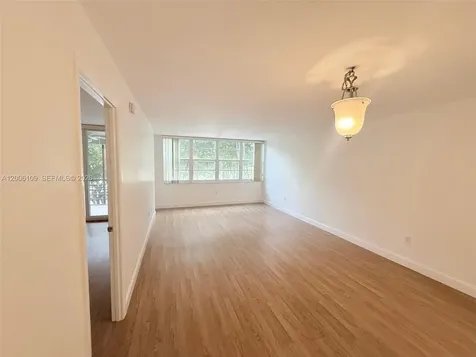 1400 Saint Charles Place Pembroke Pines FL 33026