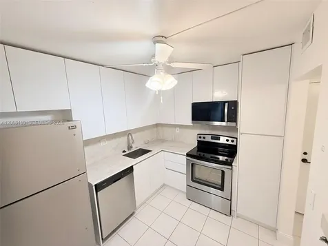 1400 Saint Charles Place Pembroke Pines FL 33026