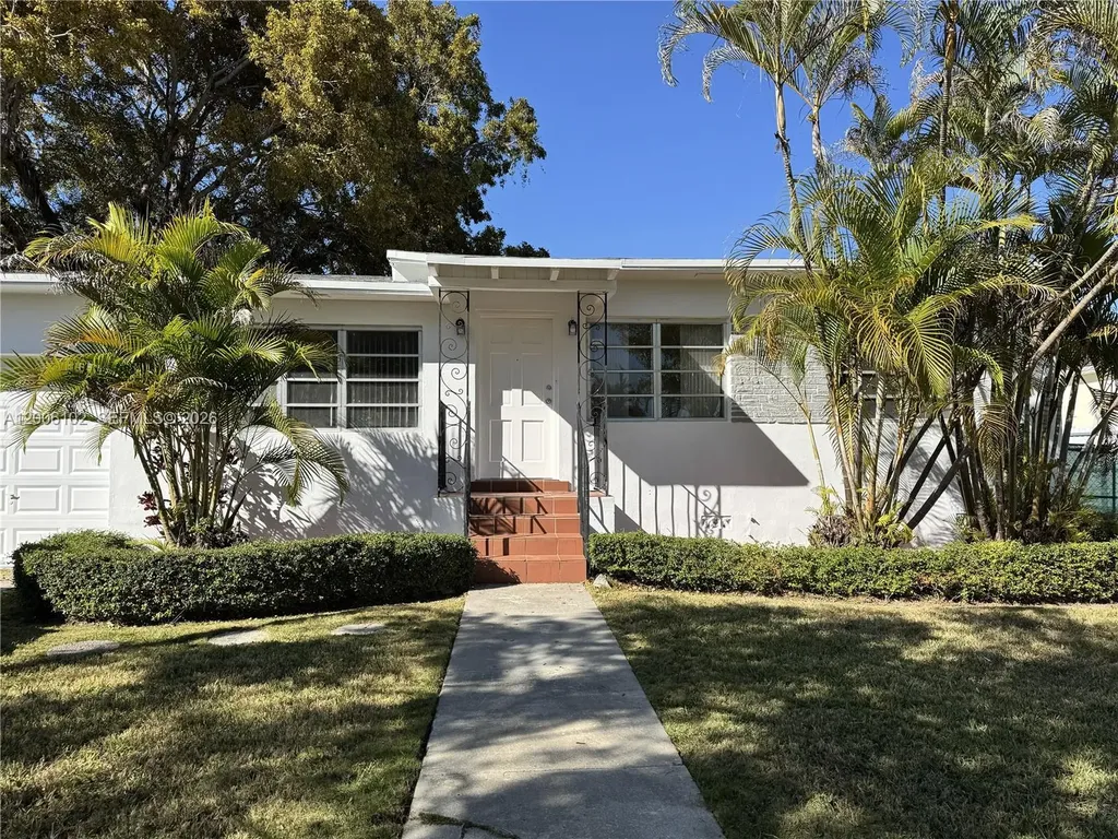 5353 SW 6th Street Miami FL 33134